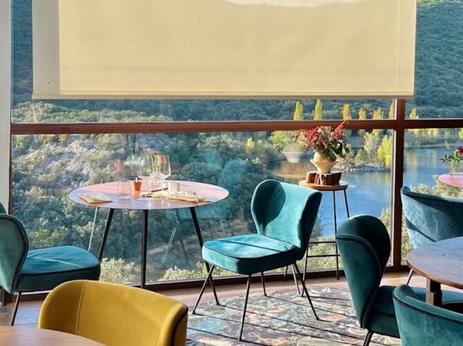 Restaurant Äponem L’Auberge du Presbytere à Vailhan, France