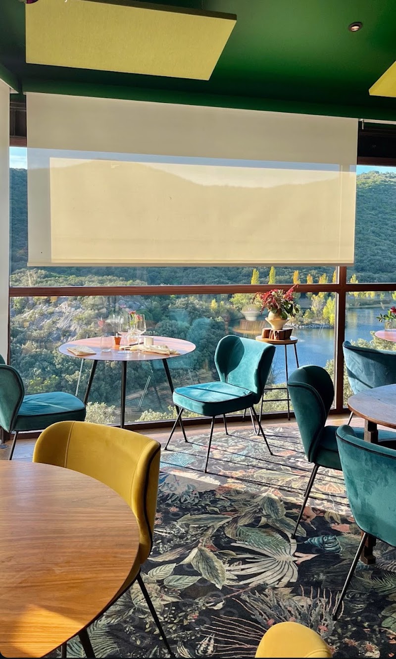 Restaurant Äponem L’Auberge du Presbytere à Vailhan, France