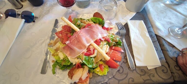 Restaurant Au Bouchon Provencal à Toulon, France — photo 1
