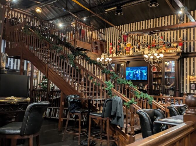 Restaurant Au Bureau – Pub et Brasserie à Reims, France