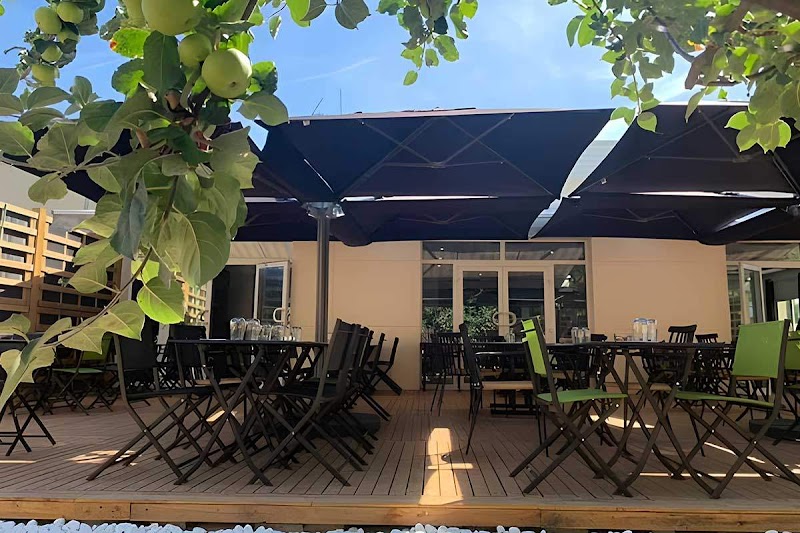 Restaurant Au Comptoir des Artistes à Bondoufle, France