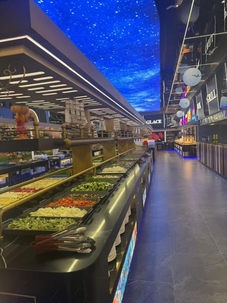 Restaurant Au Grand Buffet à Saint-Mitre-les-Remparts, France