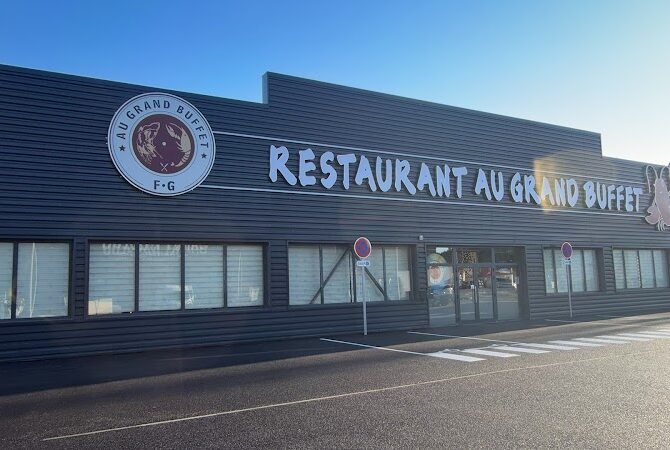 Restaurant Au Grand Buffet à Saint-Mitre-les-Remparts, France