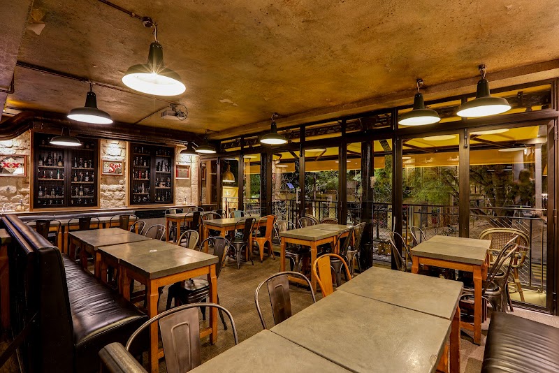 Restaurant Au Trappiste à Paris, France