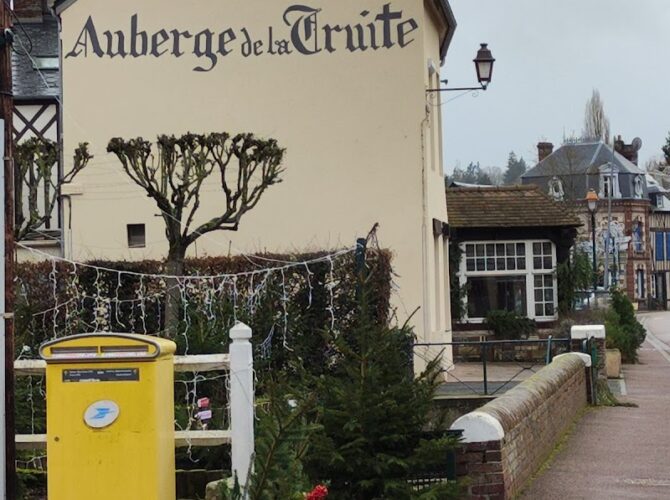 Restaurant Auberge de la Truite à Montreuil-l'Argillé, France