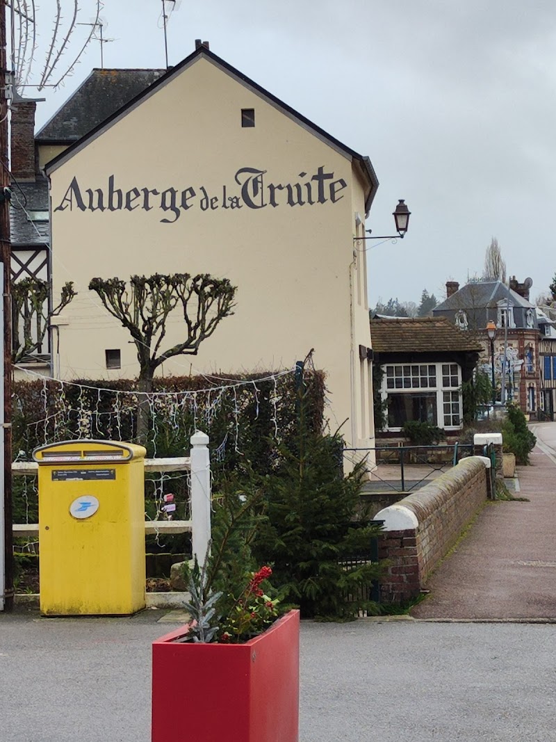 Restaurant Auberge de la Truite à Montreuil-l'Argillé, France