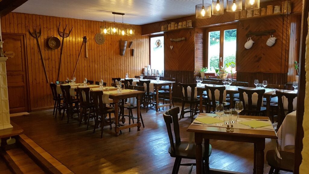 Restaurant Auberge des trois petits cochons à Plainfaing, France