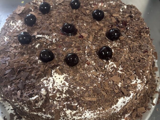 Auberge des Voyageurs Hôtel Bar Restaurant à Châtelus-Malvaleix, France