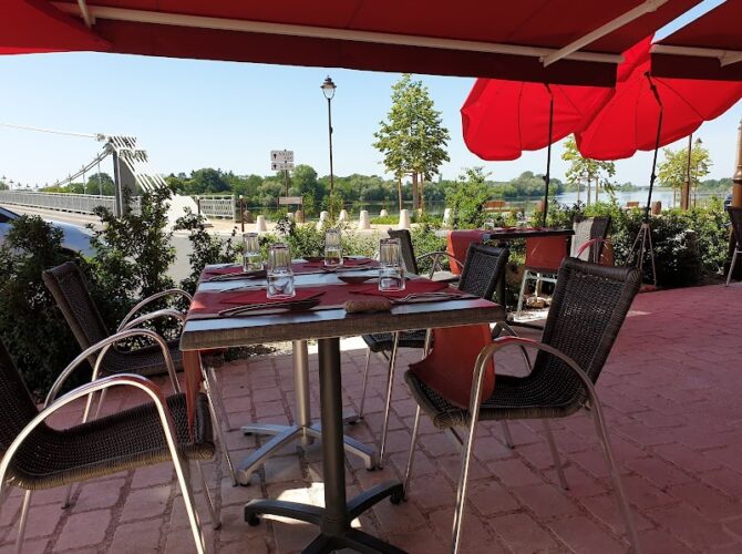 Restaurant Auberge du Port à Châteauneuf-sur-Loire, France