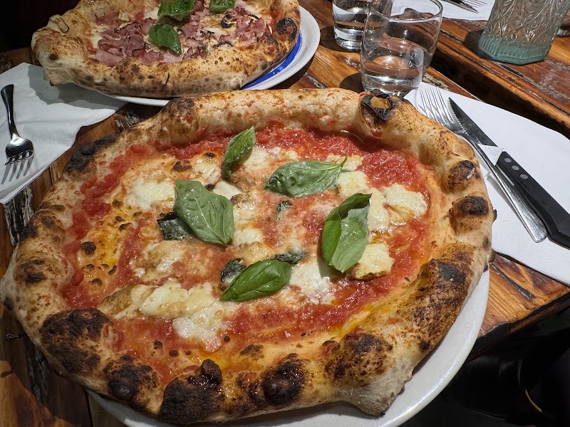 Restaurant Augusto Pizzeria à Paris, France