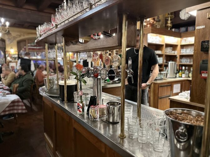 Restaurant Aux Armes de Strasbourg à Strasbourg, France