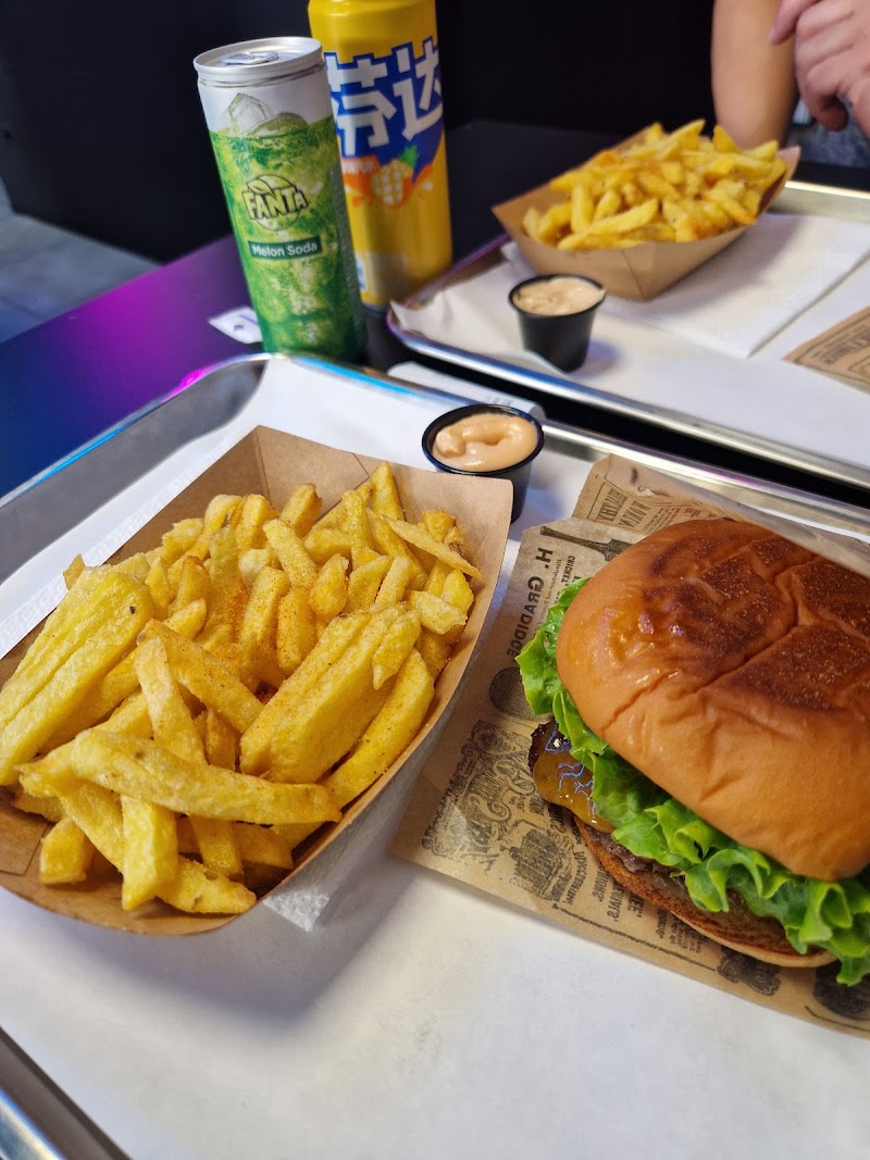 Restaurant BĀGGĀ CHAMPS à Champs-sur-Marne, France