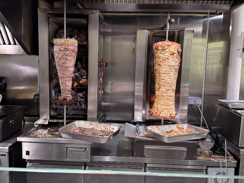 Restaurant Basis Saint Denis à Paris, France