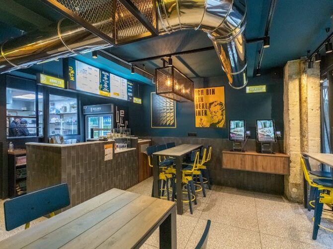 Restaurant Berliner Das Original – Kebab à Paris, France