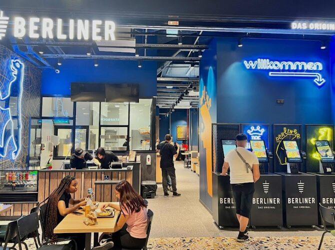 Restaurant Berliner Das Original – Kebab (Forum des Halles) à Paris, France