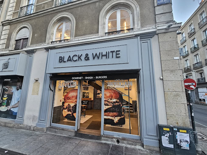 Restaurant Black & White Burger Rennes à Rennes, France