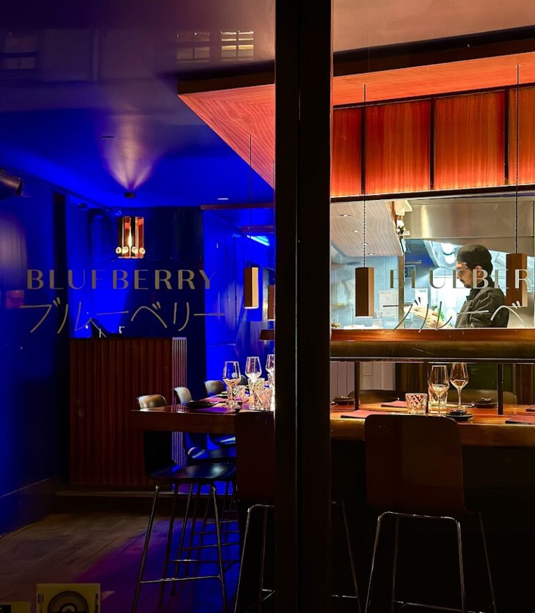 Restaurant Blueberry Maki Bar à Paris, France — photo 1