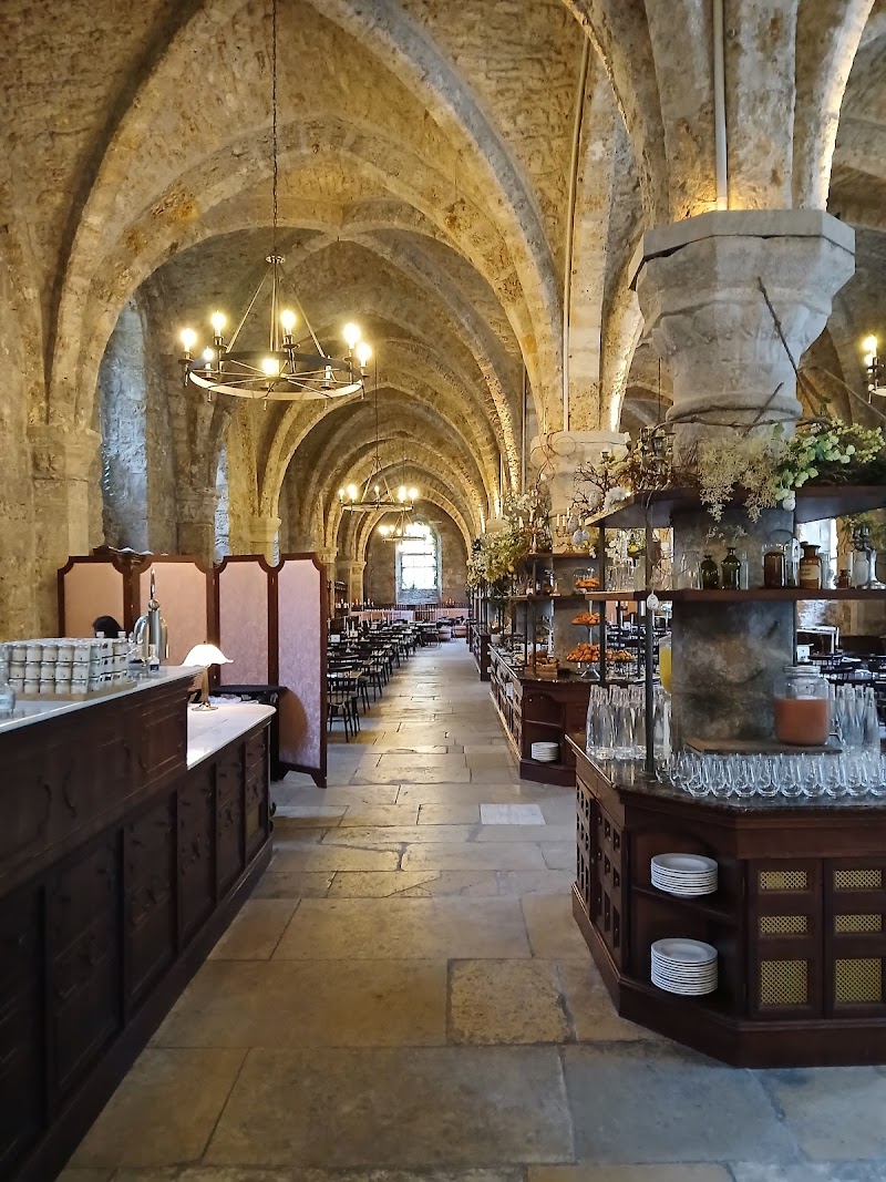 Restaurant Buffet-Déjeuner-Bŕunch aux Vaux de Cernay à Cernay-la-Ville, France