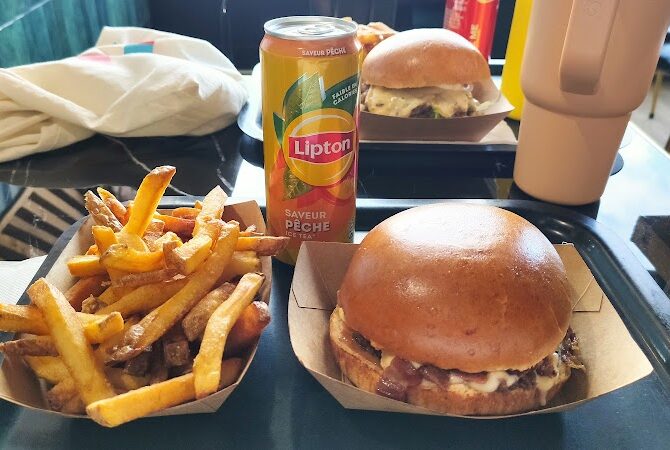 Restaurant Burgeriste à Champs-sur-Marne, France