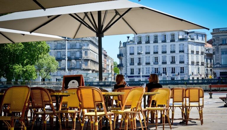 Restaurant Café du Théatre à Bayonne, France — photo 1