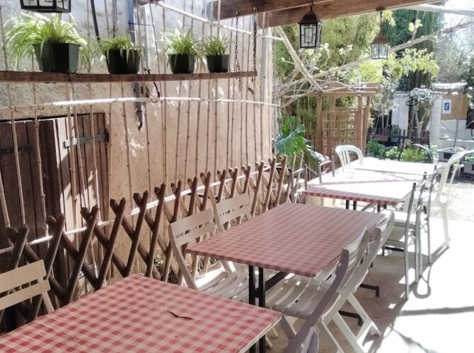 Camping Saint Christol “Le Restaurant” à Pézenas, France