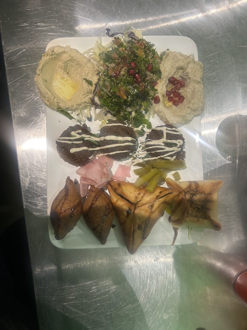 Restaurant CHÂTEAU DU LIBAN (Phénicien) à Bordeaux, France