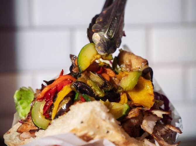 Restaurant CHËF – berliner kebab | LUMIÈRE à Lyon, France