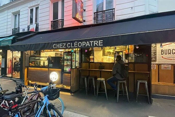 Restaurant Chez Cleopatre. (Kebab – Burger) à Paris, France