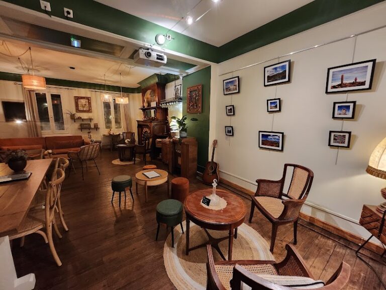 Restaurant Chez les Poulettes à Bayonne, France — photo 1