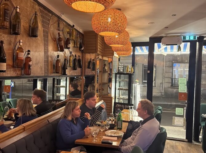 Restaurant CHEZ MILO à Paris, France