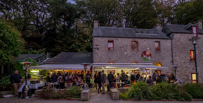 Restaurant Chez Raymonde Crêperie, moules frites, traiteur à Guilers, France