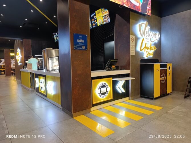 Restaurant Chicken Street Lyon 1er Naan & Fried Chicken à Lyon, France