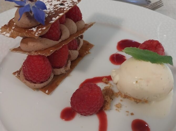 Restaurant christine et Pierre Rulliere à Chénérailles, France