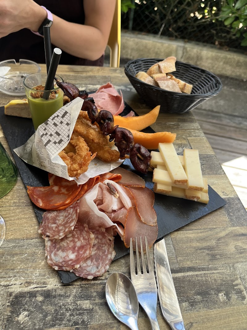 Restaurant COTES ET BRAISES à Boé, France