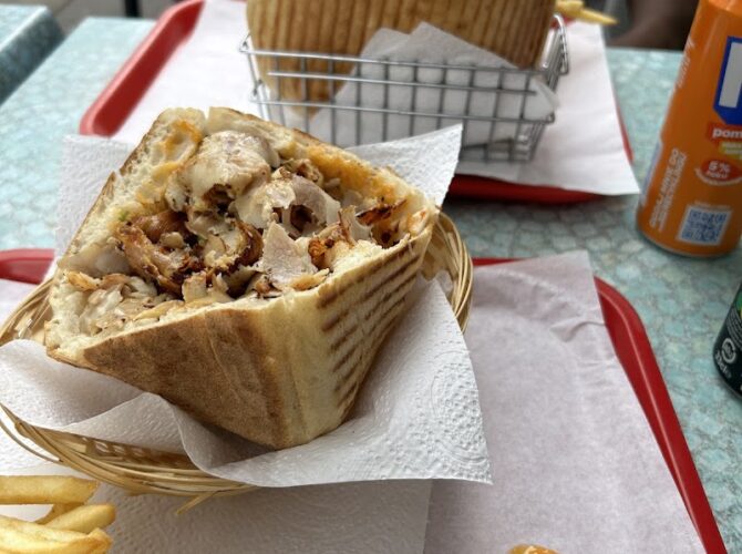 Restaurant Delice kebab cafe-resto à Lyon, France