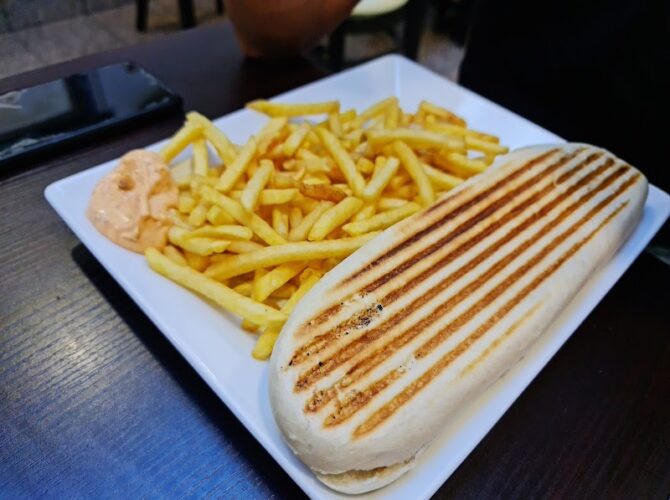 Restaurant Delicieux à Pontault-Combault, France