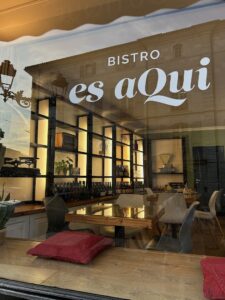 es aQui