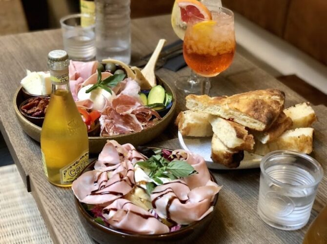 Restaurant 🇮🇹 La Mozzarelle 🤍 à Lyon, France