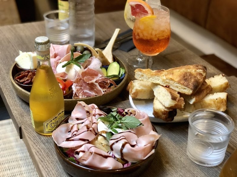 Restaurant 🇮🇹 La Mozzarelle 🤍 à Lyon, France