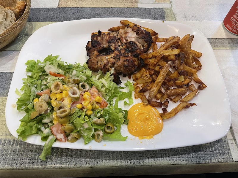 Restaurant FAMILY GRILL à Agen, France