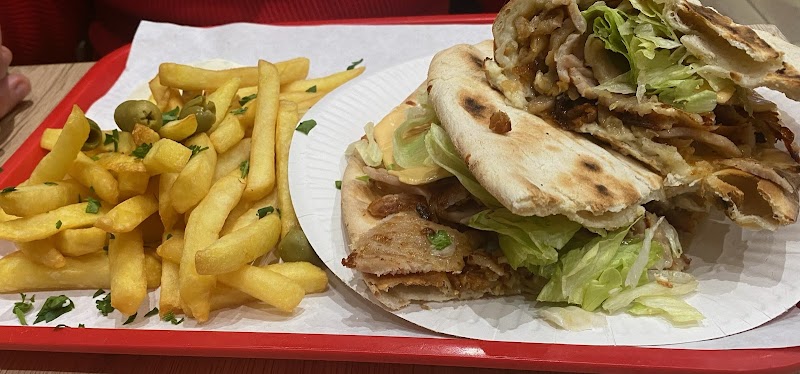 Restaurant FAMOUS SLICE à Paris, France