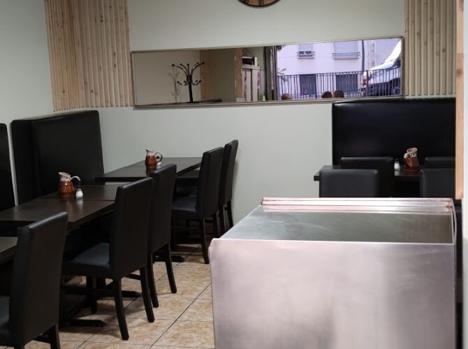 Restaurant First One Pizza à Villejuif, France