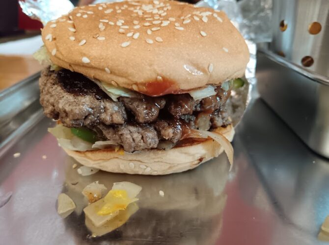 Restaurant Five Guys Burgers and Fries Dijon Toison d’Or à Dijon, France