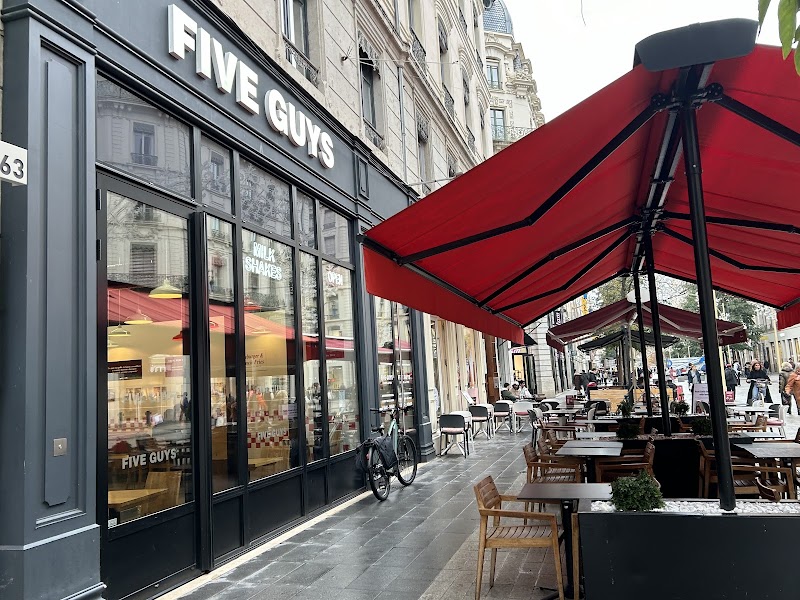 Restaurant Five Guys Burgers and Fries Lyon République à Lyon, France