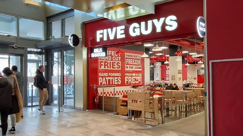 Restaurant Five Guys à Lyon, France