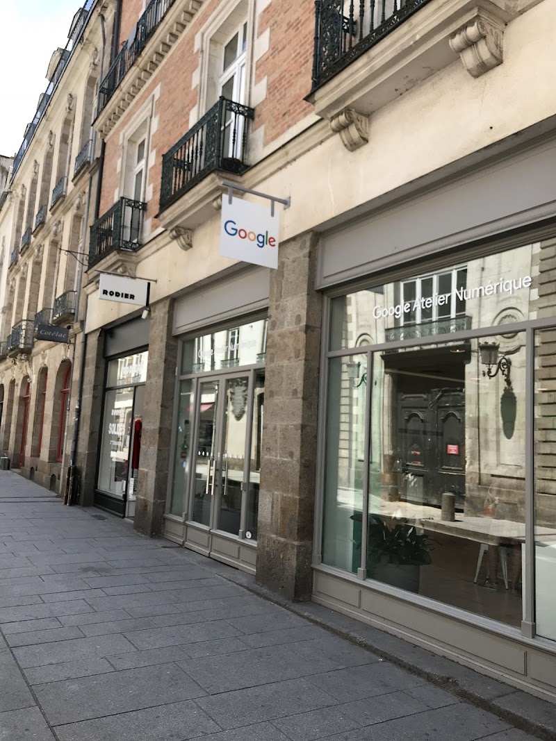 Restaurant Fox and Friends Pub à Rennes, France