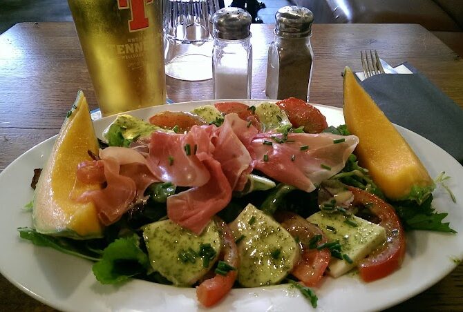 Restaurant Fox and Friends Pub à Rennes, France