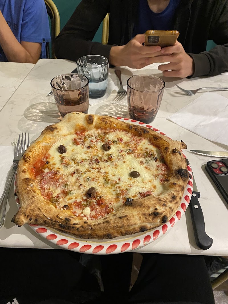Restaurant Francesco Pizza à Grenoble, France — photo 2