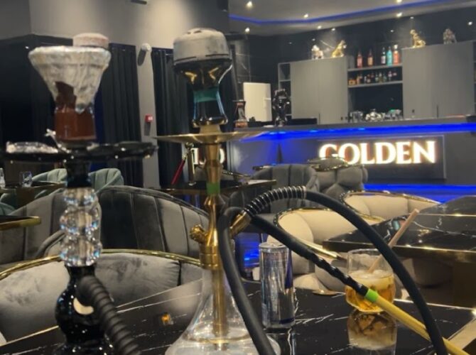 Restaurant GOLDEN à Fleury-Mérogis, France