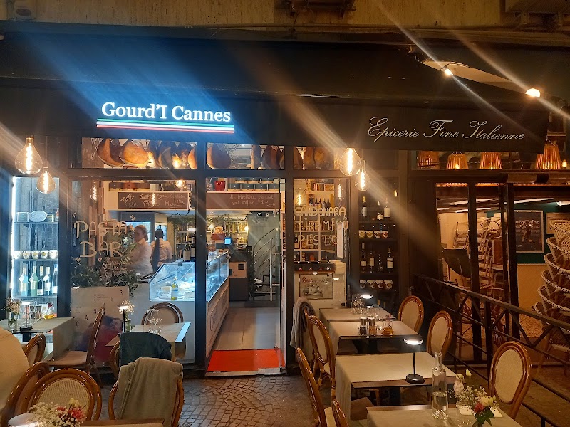 Restaurant Gourd’I Cannes – Pasta bar Authentique italien à Cannes, France — photo 2